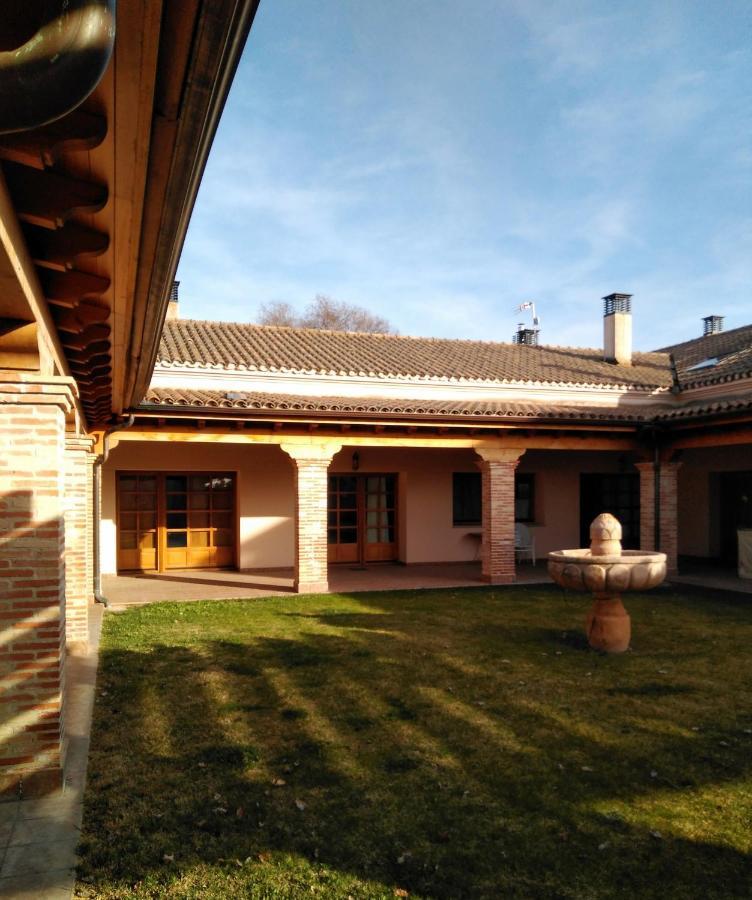 Casas Olmo Y Fresno Jardin Y Piscina A 17 Kilometros De Salamanca Luaran gambar