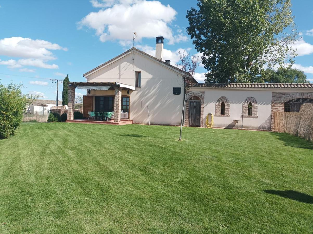 Casas Olmo Y Fresno Jardin Y Piscina A 17 Kilometros De Salamanca Luaran gambar