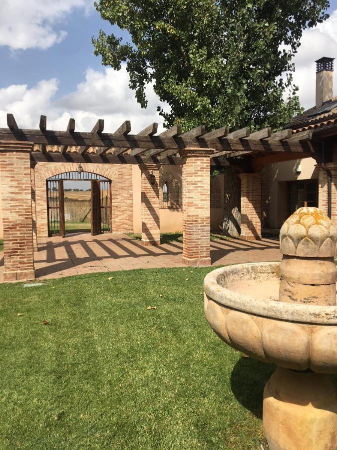 Casas Olmo Y Fresno Jardin Y Piscina A 17 Kilometros De Salamanca Luaran gambar