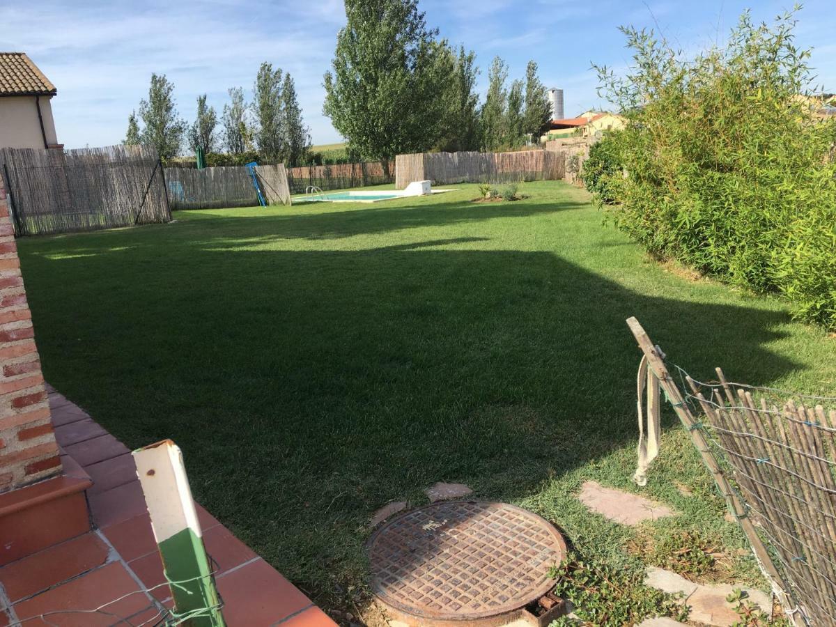 Casas Olmo Y Fresno Jardin Y Piscina A 17 Kilometros De Salamanca Luaran gambar